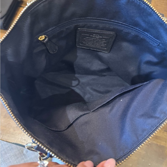 Coach Navy Blue Leather Shoulder Bag with Gold hardware - Picture 4 of 4